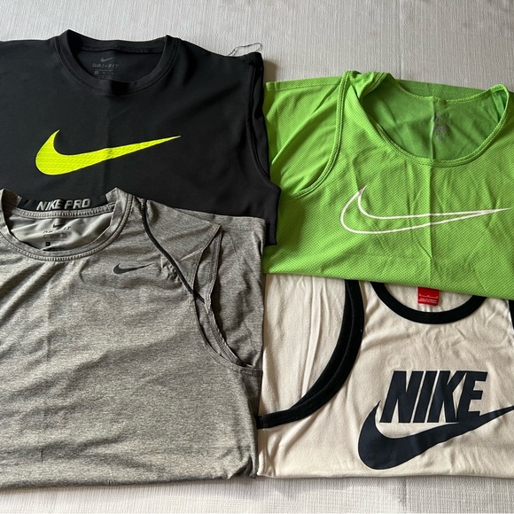 💥SOLD💥 4 NIKE training tops - Dri Fit - Picture 3 of 3